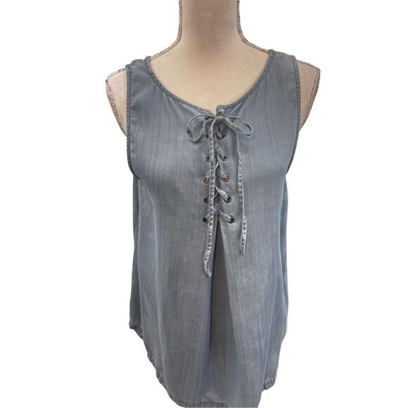￼two by Vince Compto ￼ sleeveless denim top ties at the back or the front size m - Picture 5 of 14